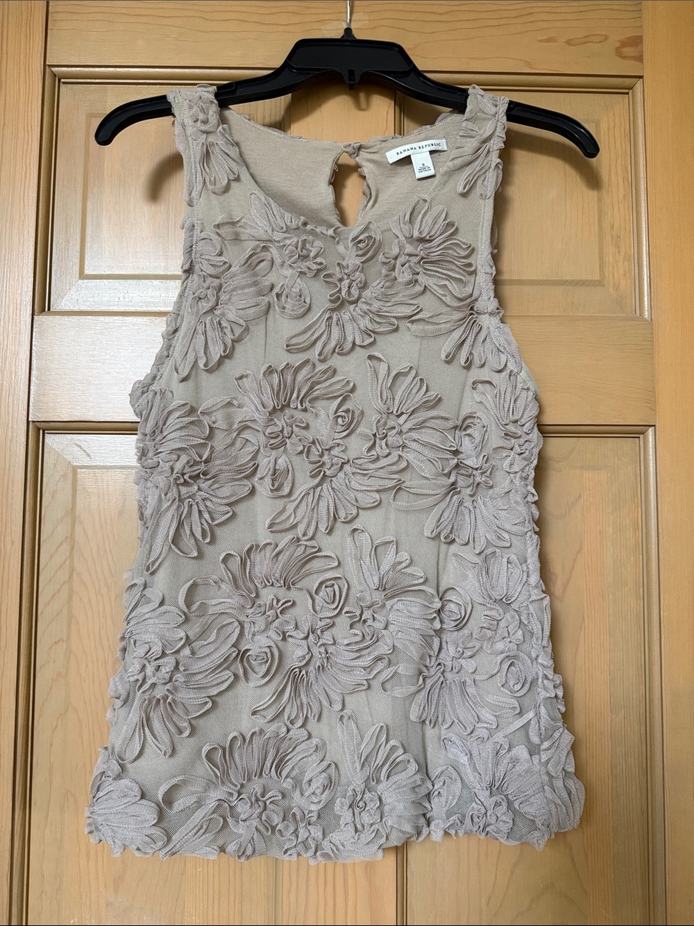 Banana Republic Taupe Floral Appliqué Sleeveless Top